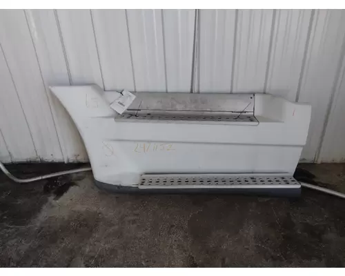 FREIGHTLINER CASCADIA 125 CAB SKIRTSIDE FAIRING
