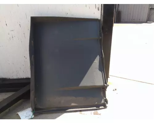 FREIGHTLINER CASCADIA 125 CAB SKIRTSIDE FAIRING