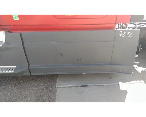 FREIGHTLINER CASCADIA 125 CAB SKIRTSIDE FAIRING