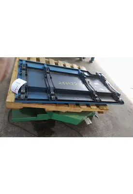 FREIGHTLINER CASCADIA 125 CAB SKIRT/SIDE FAIRING