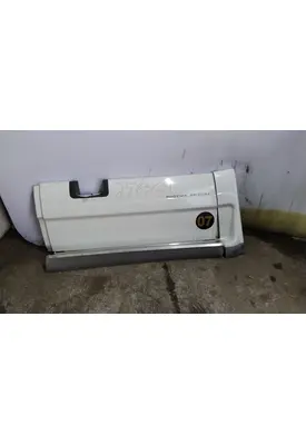 FREIGHTLINER CASCADIA 125 CAB SKIRT/SIDE FAIRING