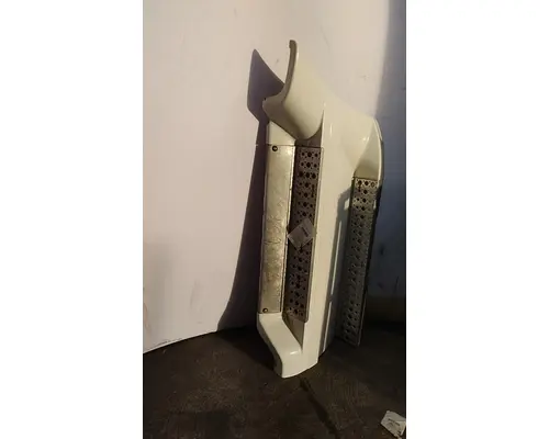 FREIGHTLINER CASCADIA 125 CAB SKIRTSIDE FAIRING