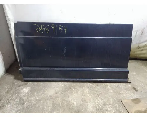 FREIGHTLINER CASCADIA 125 CAB SKIRTSIDE FAIRING