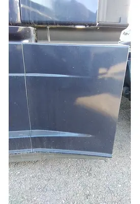 FREIGHTLINER CASCADIA 125 CAB SKIRT/SIDE FAIRING