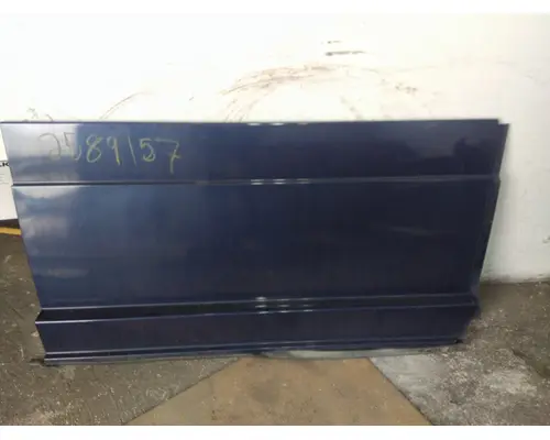 FREIGHTLINER CASCADIA 125 CAB SKIRTSIDE FAIRING
