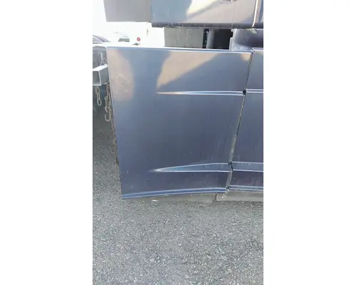 FREIGHTLINER CASCADIA 125 CAB SKIRTSIDE FAIRING