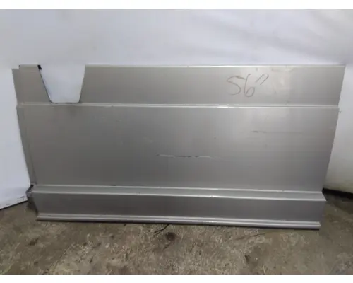 FREIGHTLINER CASCADIA 125 CAB SKIRTSIDE FAIRING