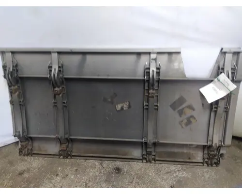 FREIGHTLINER CASCADIA 125 CAB SKIRTSIDE FAIRING
