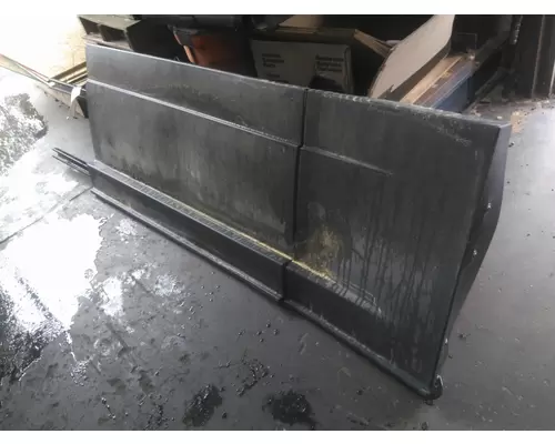 FREIGHTLINER CASCADIA 125 CAB SKIRTSIDE FAIRING