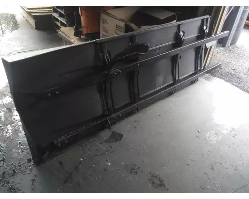 FREIGHTLINER CASCADIA 125 CAB SKIRTSIDE FAIRING
