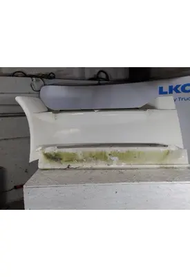 FREIGHTLINER CASCADIA 125 CAB SKIRT/SIDE FAIRING