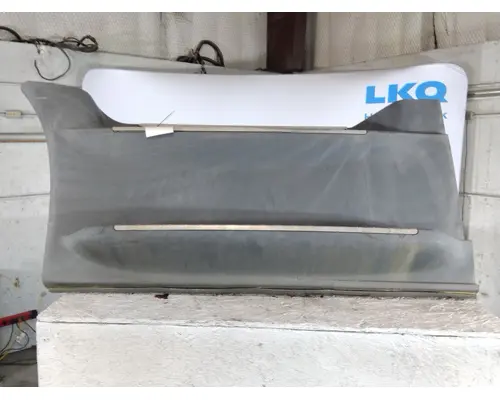 FREIGHTLINER CASCADIA 125 CAB SKIRTSIDE FAIRING