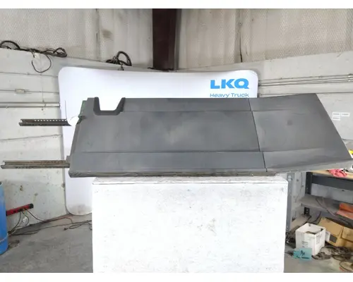 FREIGHTLINER CASCADIA 125 CAB SKIRTSIDE FAIRING
