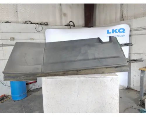 FREIGHTLINER CASCADIA 125 CAB SKIRTSIDE FAIRING