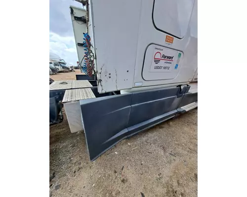 FREIGHTLINER CASCADIA 125 CAB SKIRTSIDE FAIRING