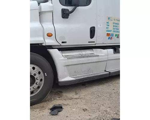 FREIGHTLINER CASCADIA 125 CAB SKIRTSIDE FAIRING