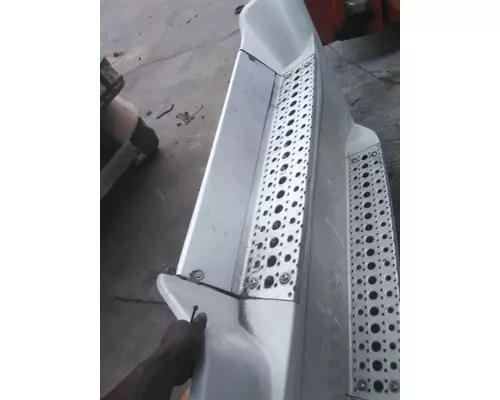 FREIGHTLINER CASCADIA 125 CAB SKIRTSIDE FAIRING