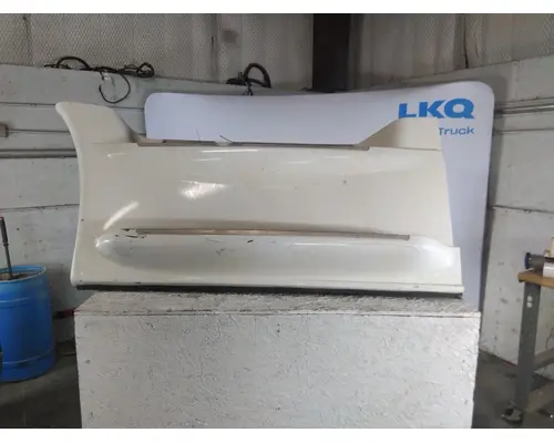 FREIGHTLINER CASCADIA 125 CAB SKIRTSIDE FAIRING