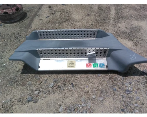 FREIGHTLINER CASCADIA 125 CAB SKIRTSIDE FAIRING