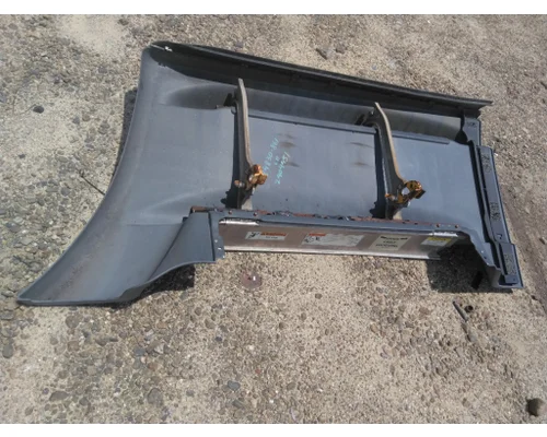 FREIGHTLINER CASCADIA 125 CAB SKIRTSIDE FAIRING