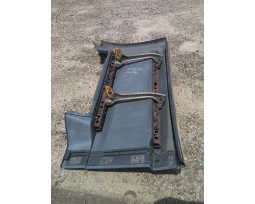 FREIGHTLINER CASCADIA 125 CAB SKIRTSIDE FAIRING