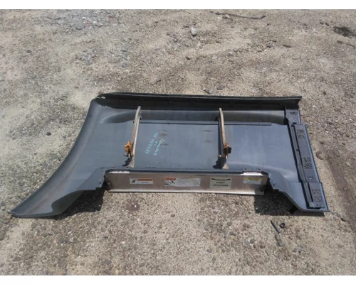 FREIGHTLINER CASCADIA 125 CAB SKIRTSIDE FAIRING