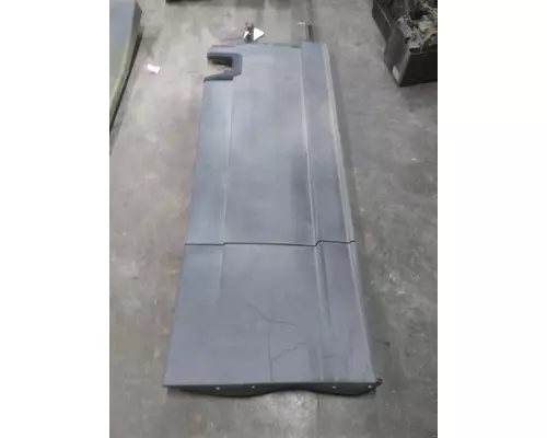 FREIGHTLINER CASCADIA 125 CAB SKIRTSIDE FAIRING