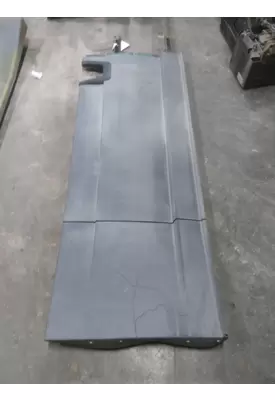 FREIGHTLINER CASCADIA 125 CAB SKIRT/SIDE FAIRING