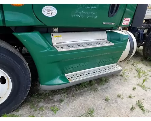 FREIGHTLINER CASCADIA 125 CAB SKIRTSIDE FAIRING