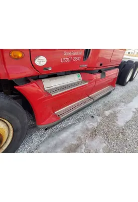 FREIGHTLINER CASCADIA 125 CAB SKIRT/SIDE FAIRING