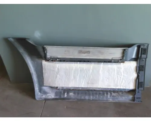 FREIGHTLINER CASCADIA 125 CAB SKIRTSIDE FAIRING