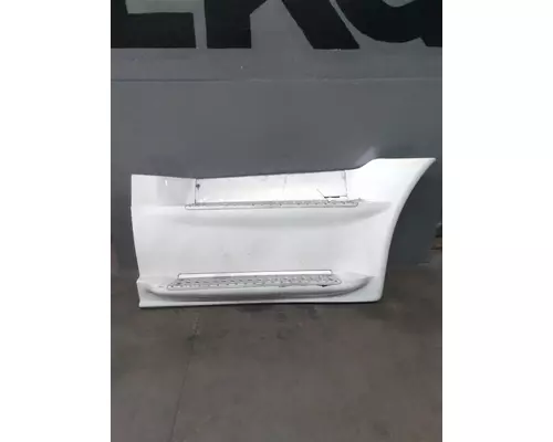 FREIGHTLINER CASCADIA 125 CAB SKIRTSIDE FAIRING