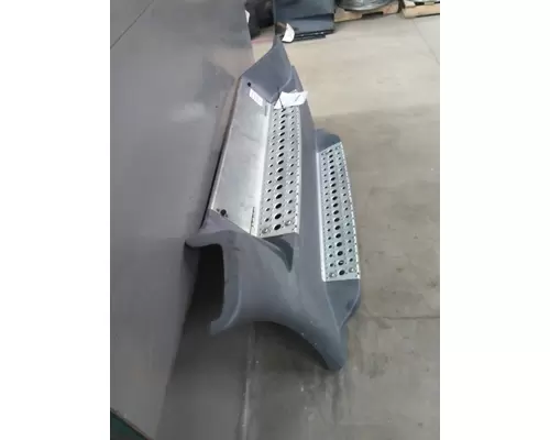 FREIGHTLINER CASCADIA 125 CAB SKIRTSIDE FAIRING