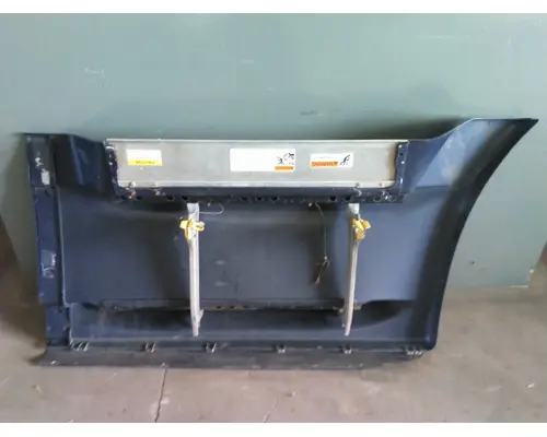 FREIGHTLINER CASCADIA 125 CAB SKIRTSIDE FAIRING