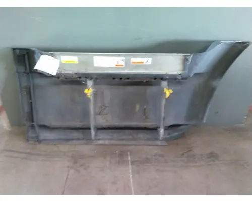 FREIGHTLINER CASCADIA 125 CAB SKIRTSIDE FAIRING