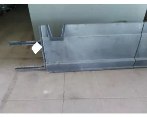 FREIGHTLINER CASCADIA 125 CAB SKIRTSIDE FAIRING