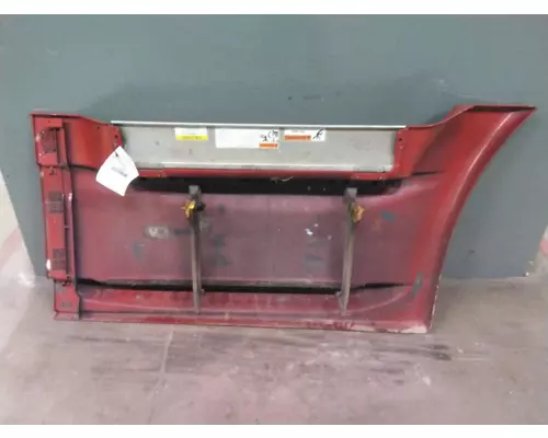 FREIGHTLINER CASCADIA 125 CAB SKIRTSIDE FAIRING