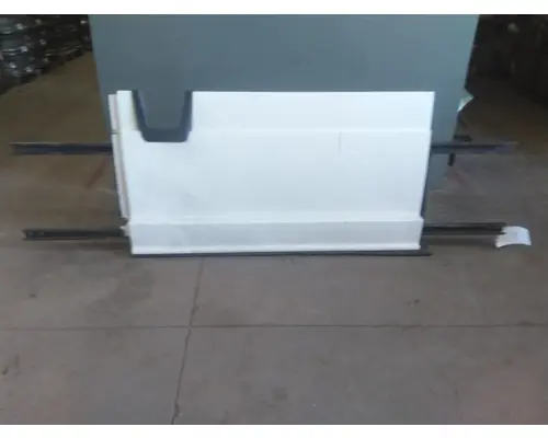 FREIGHTLINER CASCADIA 125 CAB SKIRTSIDE FAIRING