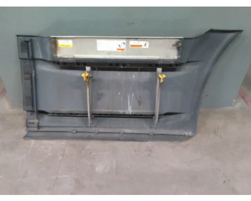 FREIGHTLINER CASCADIA 125 CAB SKIRTSIDE FAIRING