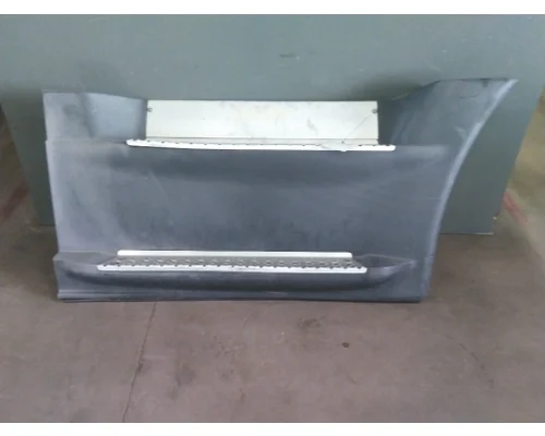 FREIGHTLINER CASCADIA 125 CAB SKIRTSIDE FAIRING