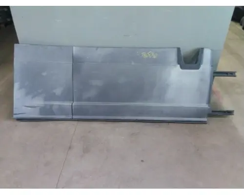 FREIGHTLINER CASCADIA 125 CAB SKIRTSIDE FAIRING