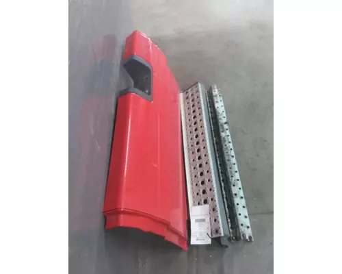 FREIGHTLINER CASCADIA 125 CAB SKIRTSIDE FAIRING
