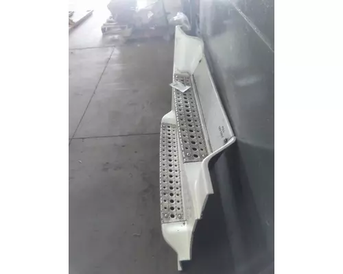 FREIGHTLINER CASCADIA 125 CAB SKIRTSIDE FAIRING