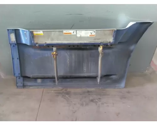 FREIGHTLINER CASCADIA 125 CAB SKIRTSIDE FAIRING