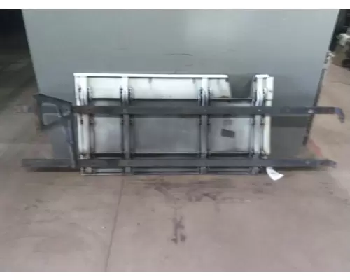 FREIGHTLINER CASCADIA 125 CAB SKIRTSIDE FAIRING
