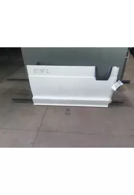 FREIGHTLINER CASCADIA 125 CAB SKIRT/SIDE FAIRING