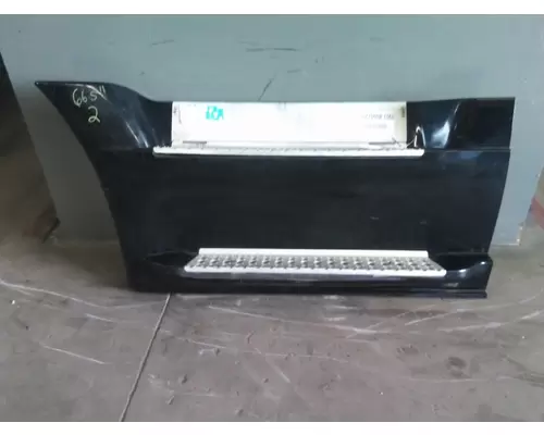 FREIGHTLINER CASCADIA 125 CAB SKIRTSIDE FAIRING