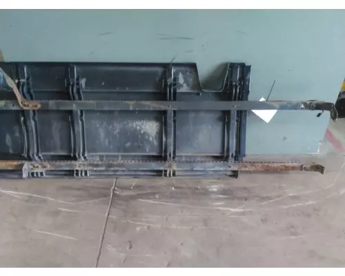 FREIGHTLINER CASCADIA 125 CAB SKIRTSIDE FAIRING