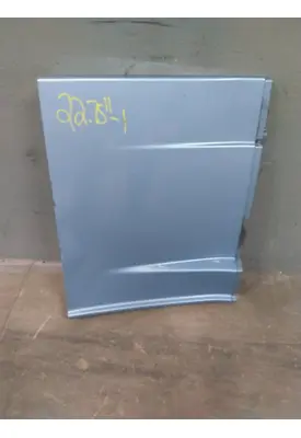 FREIGHTLINER CASCADIA 125 CAB SKIRT/SIDE FAIRING