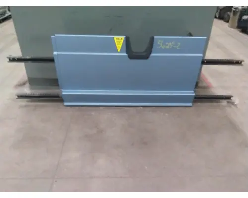 FREIGHTLINER CASCADIA 125 CAB SKIRTSIDE FAIRING